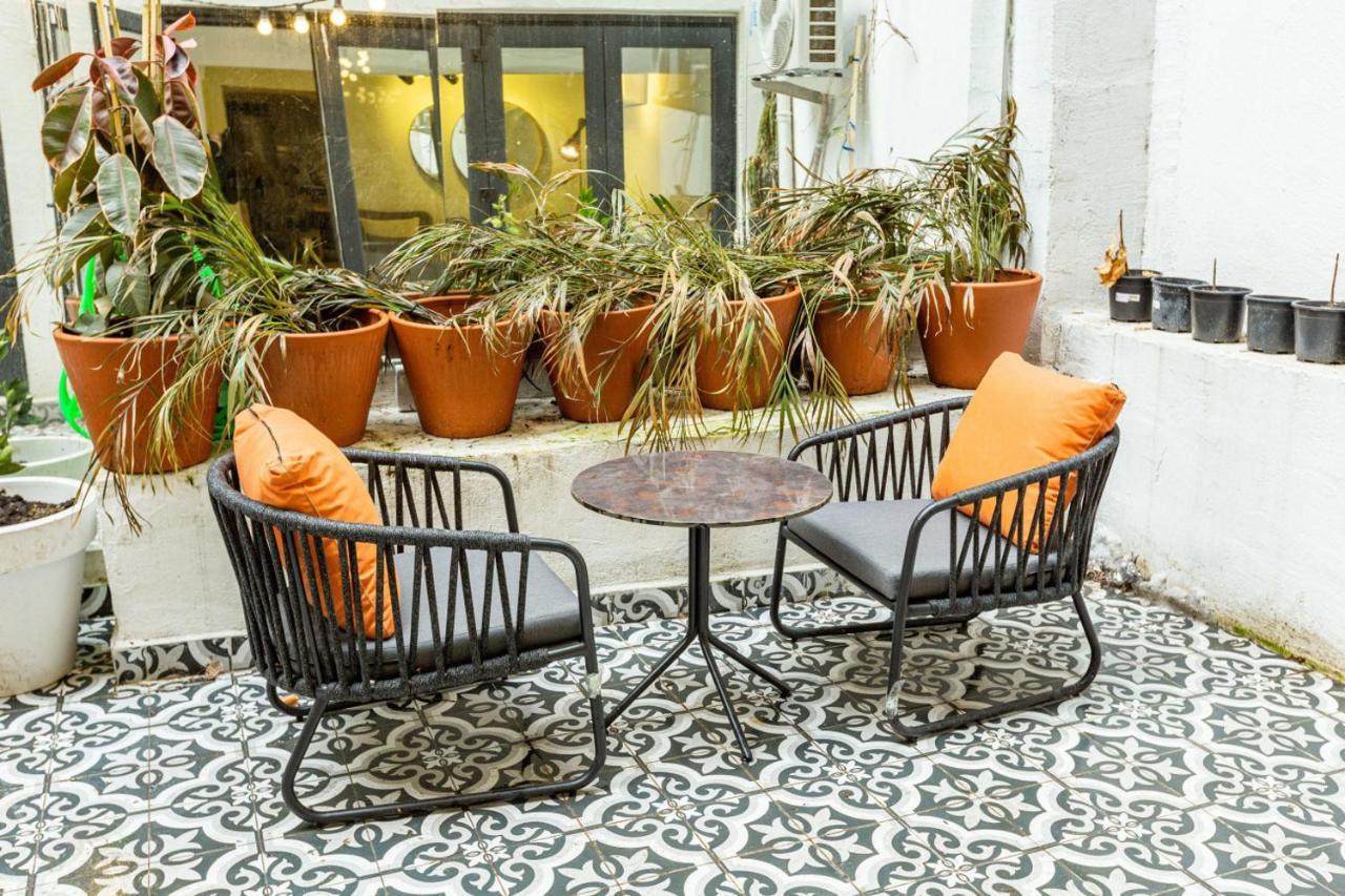 Excellent Flat With Lovely Backyard In Cihangir Estambul Exterior foto